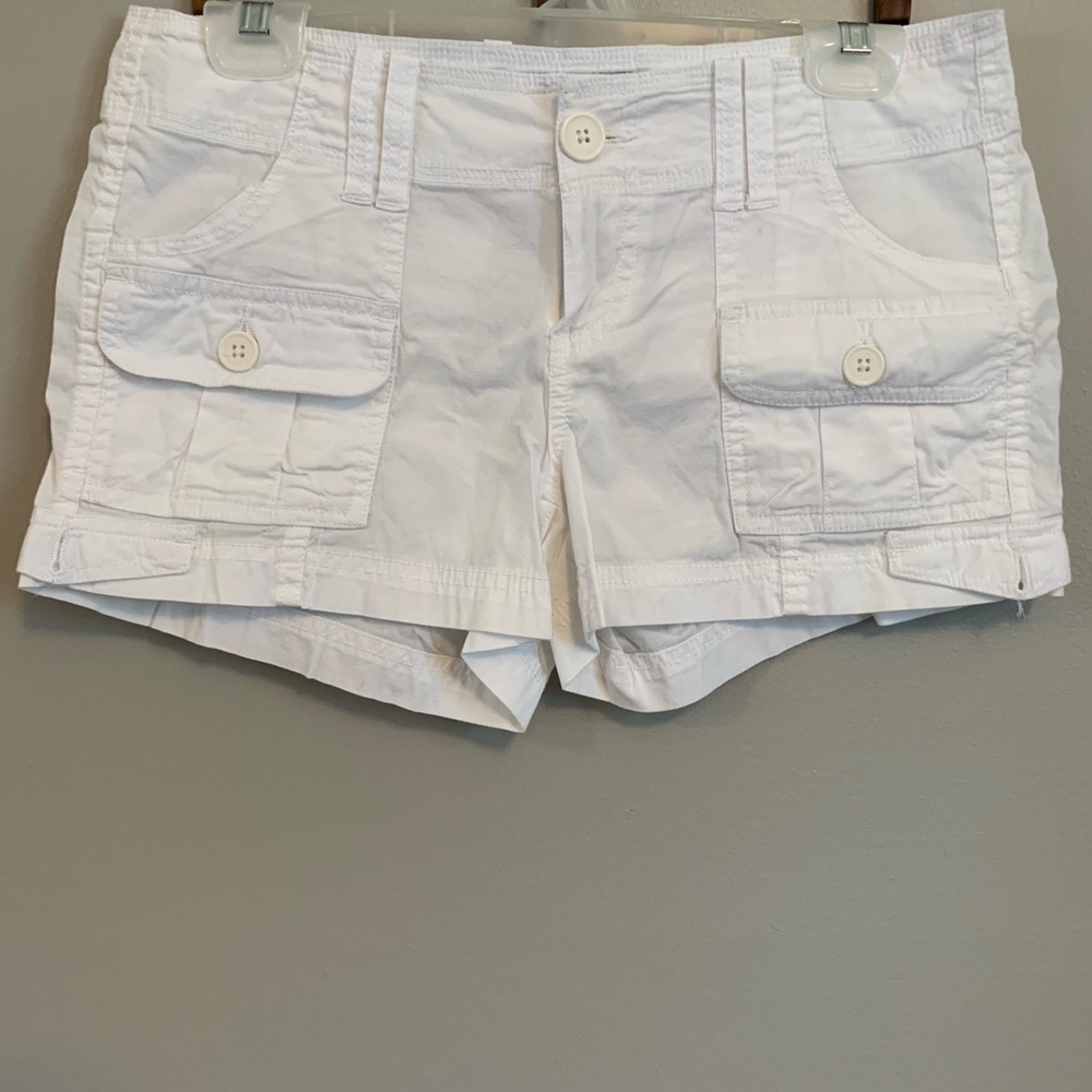 Comfortable lightweight white American Rag shorts
